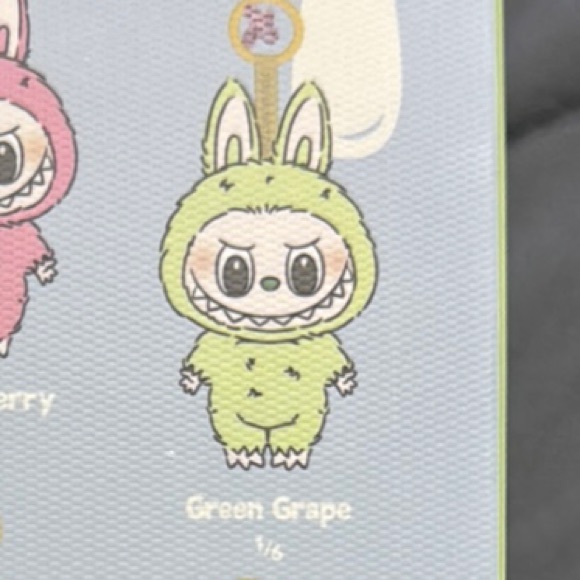 Exciting Macaron - Green Grape - Picture 2 of 2